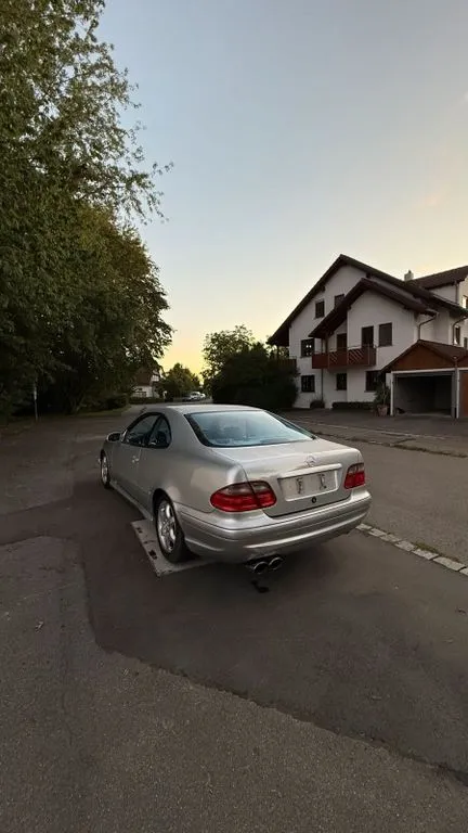 Mercedes-Benz CLK 230