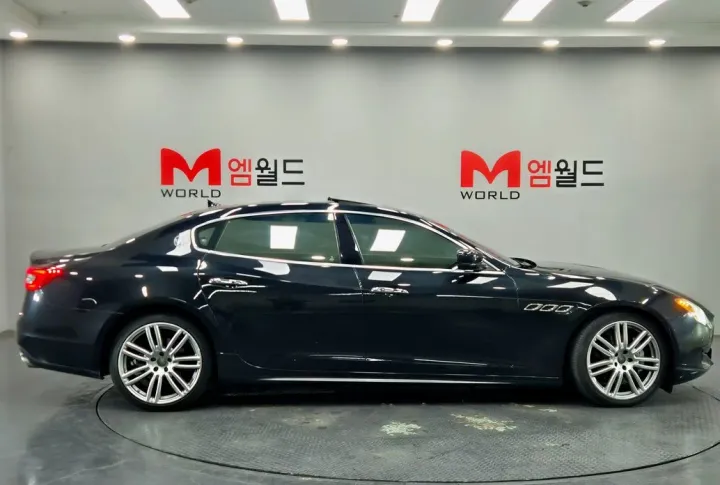 Maserati Quattroporte