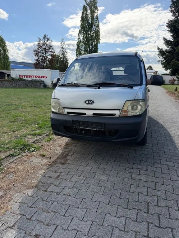Kia Pregio