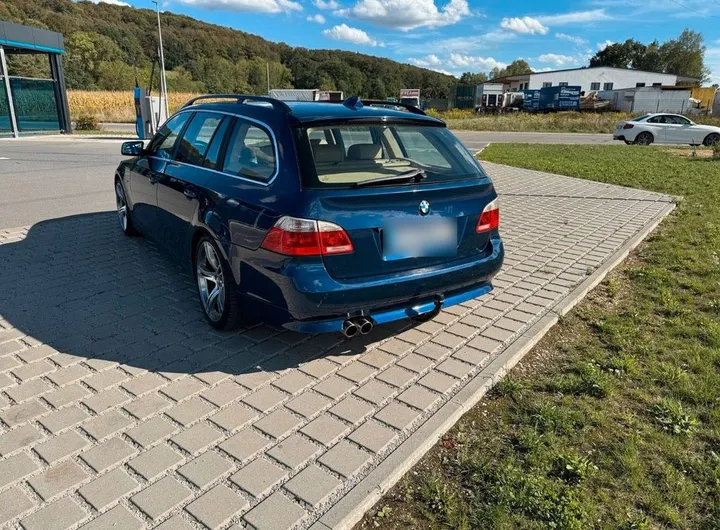 BMW 525