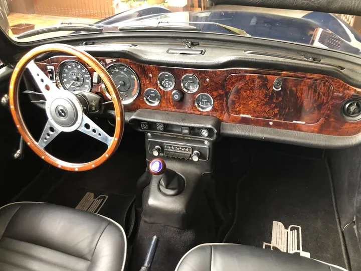 Triumph TR6