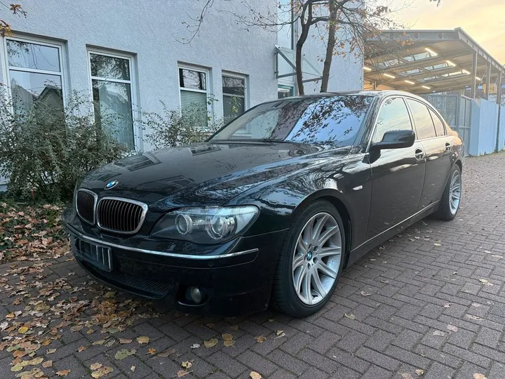 BMW 750