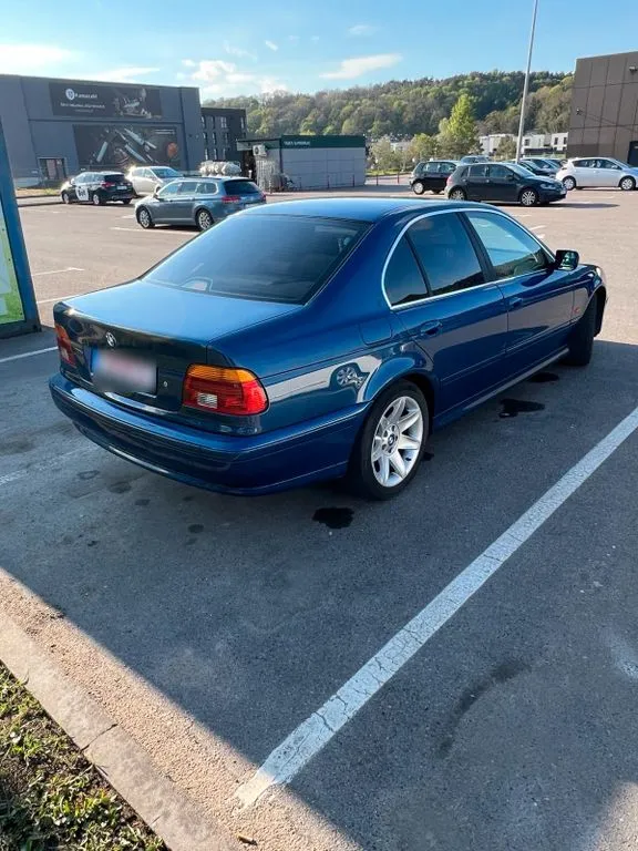BMW 525