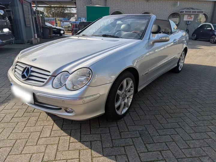 Mercedes-Benz CLK 320