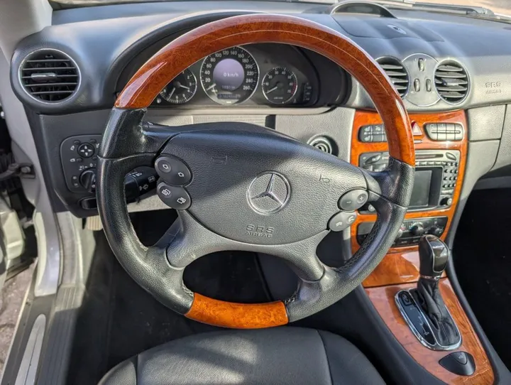 Mercedes-Benz CLK 320