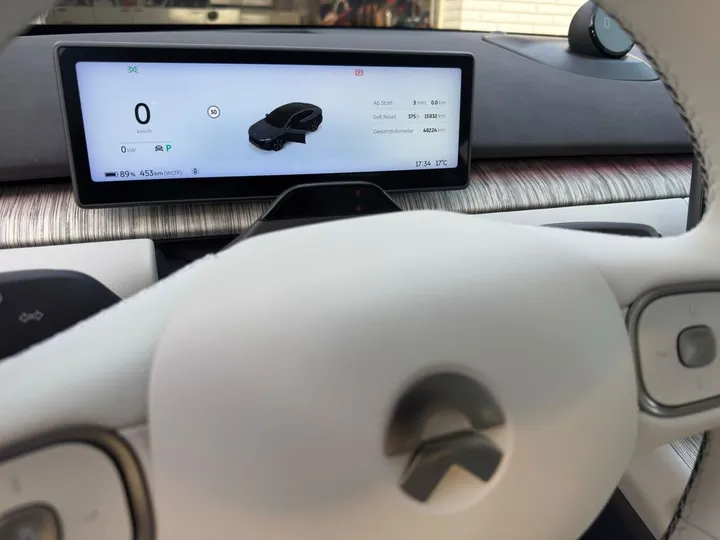 NIO ET7