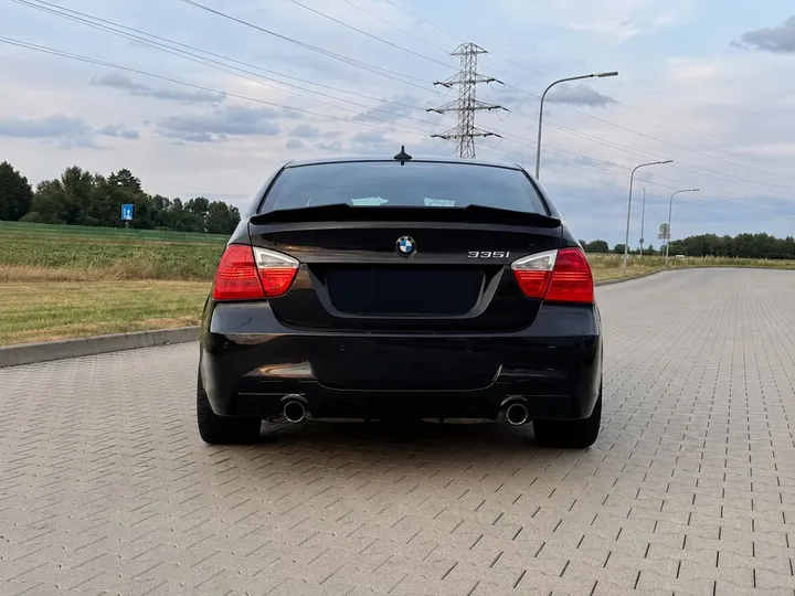 BMW 335
