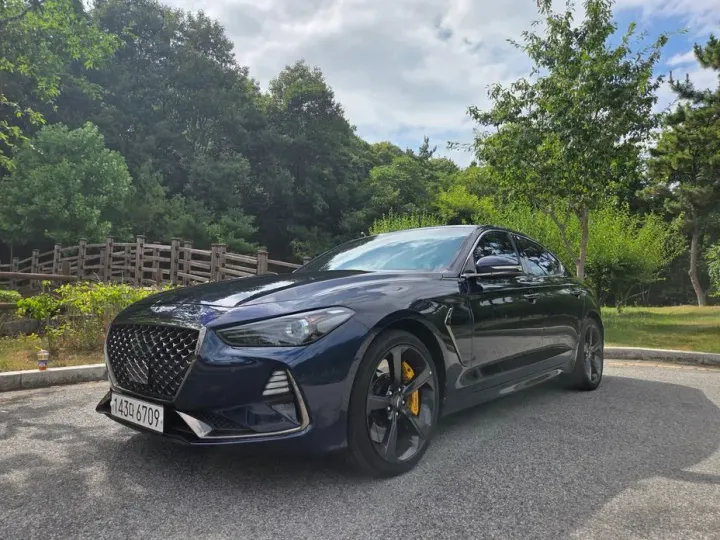 Genesis G70