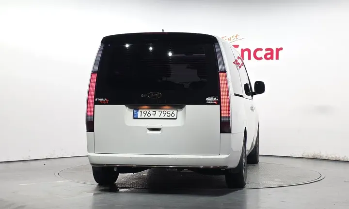 Hyundai Staria