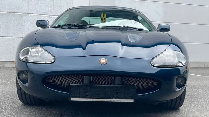 Jaguar XKR