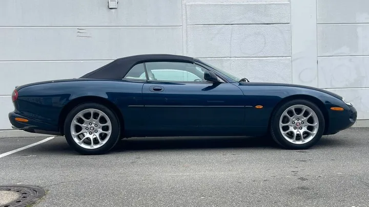 Jaguar XKR