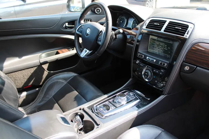 Jaguar XK