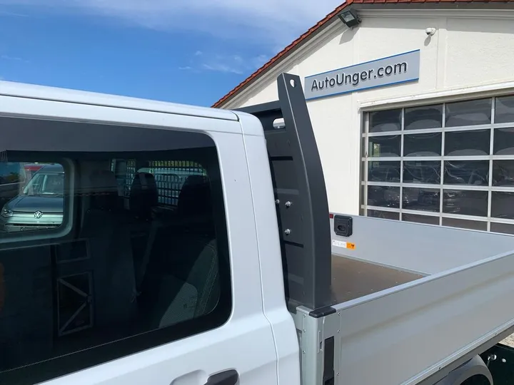 Volkswagen T7 Transporter