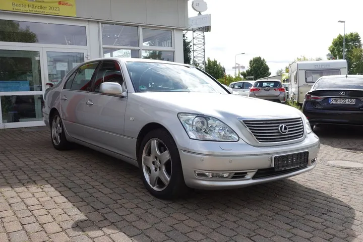 Lexus LS 430