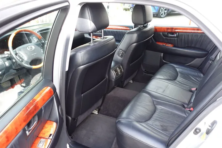 Lexus LS 430