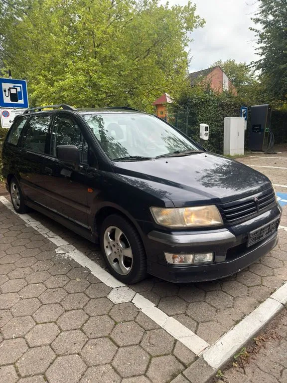 Mitsubishi Space Wagon