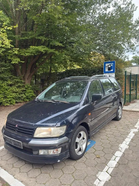 Mitsubishi Space Wagon