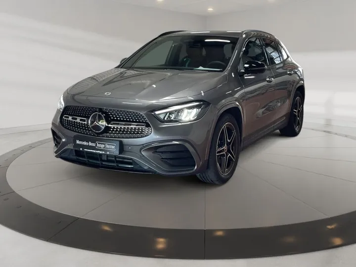 Mercedes-Benz GLA 220
