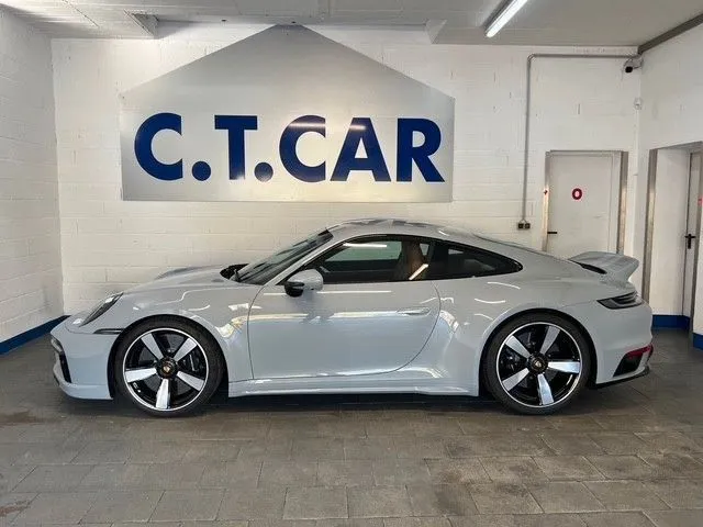Porsche 992