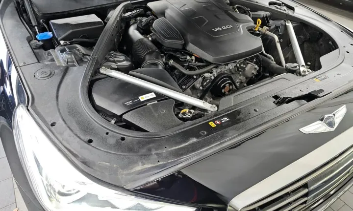 Genesis EQ900