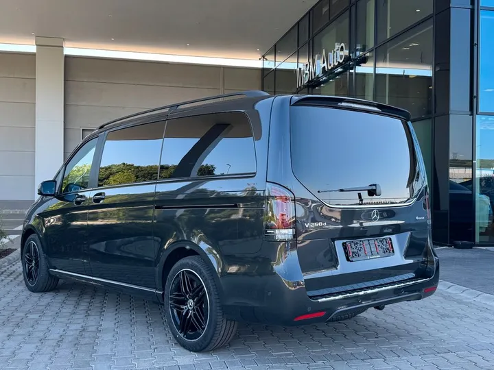 Mercedes-Benz V 250