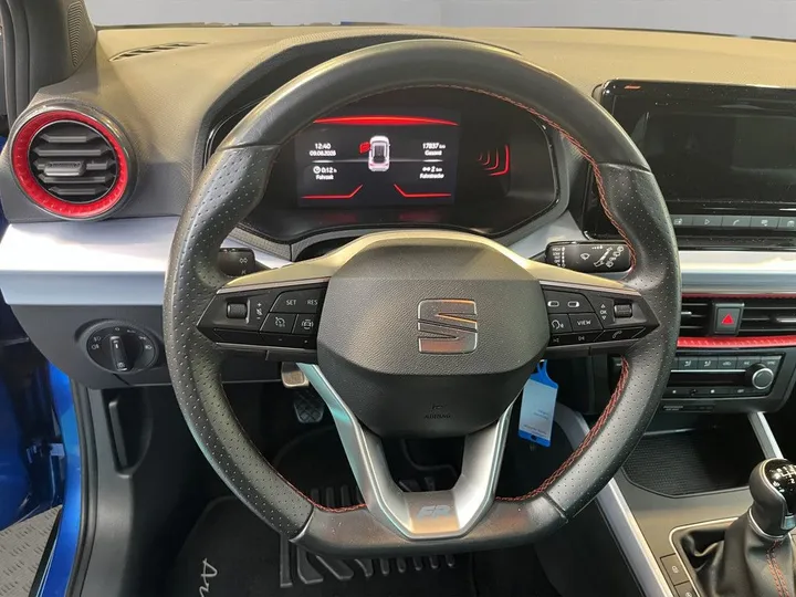 Seat Arona
