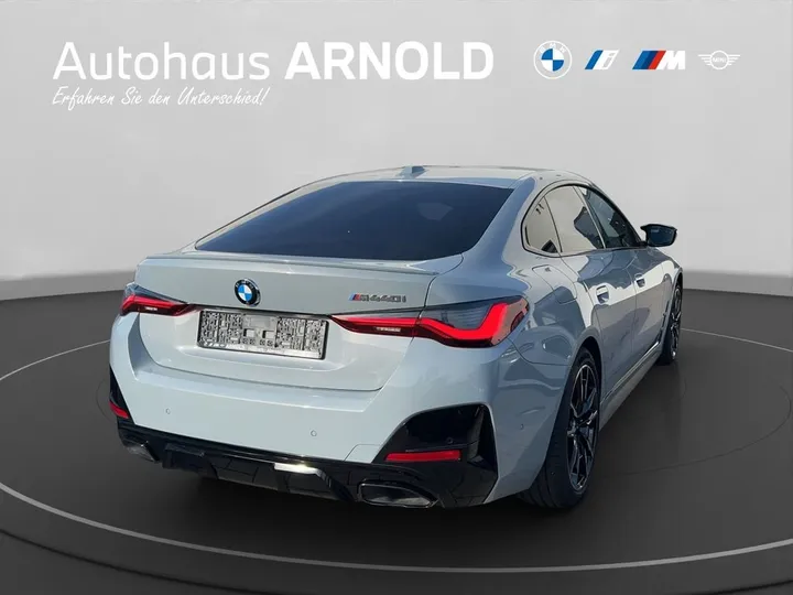 BMW M440