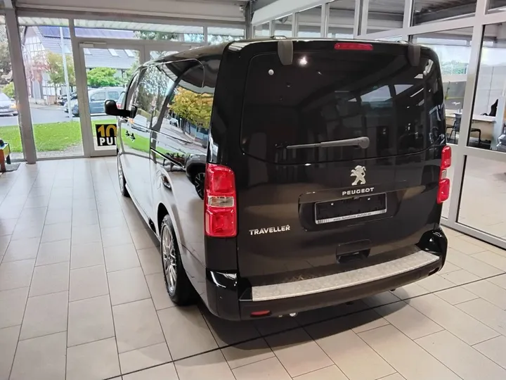 Peugeot Traveller