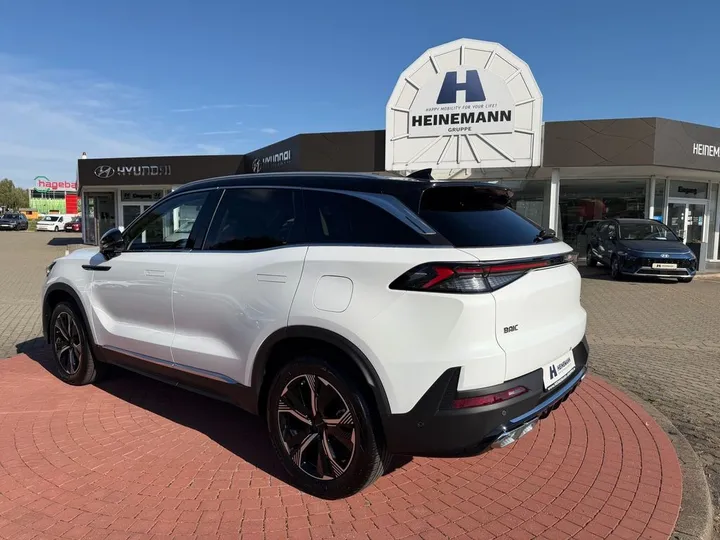 BAIC Beijing X75