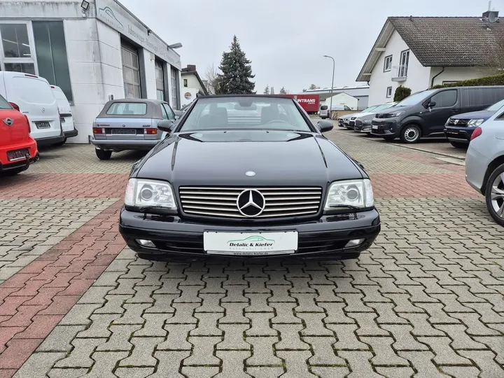 Mercedes-Benz SL 320
