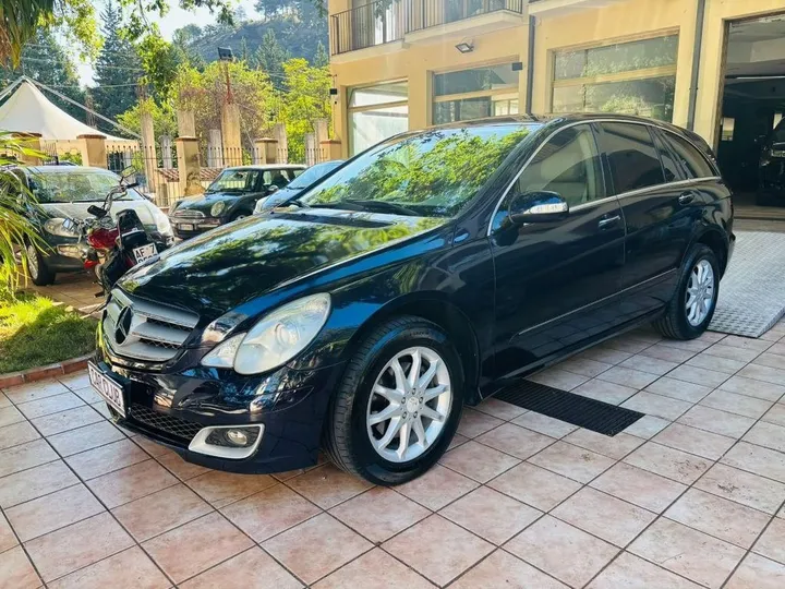 Mercedes-Benz R 320