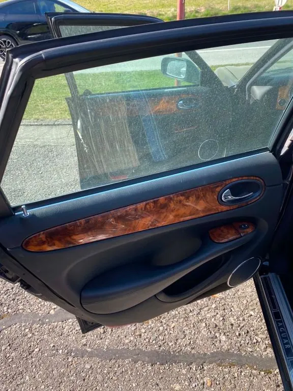 Jaguar XJ8