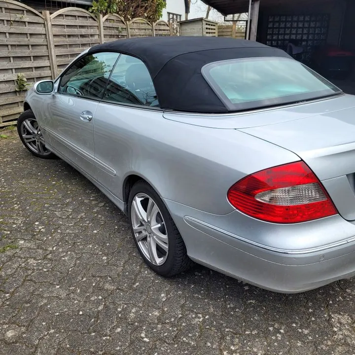 Mercedes-Benz CLK 320