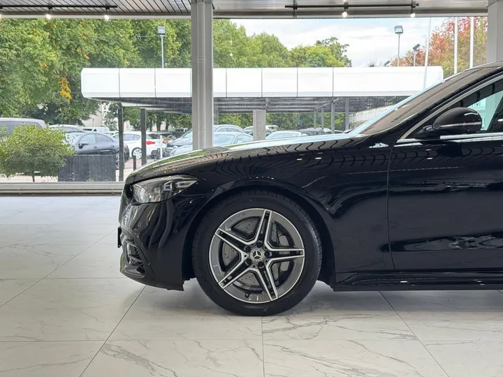 Mercedes-Benz S 400