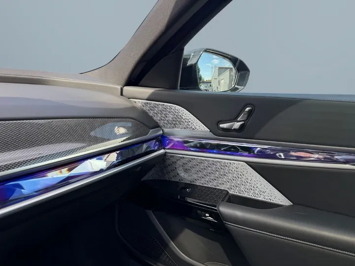 BMW M760