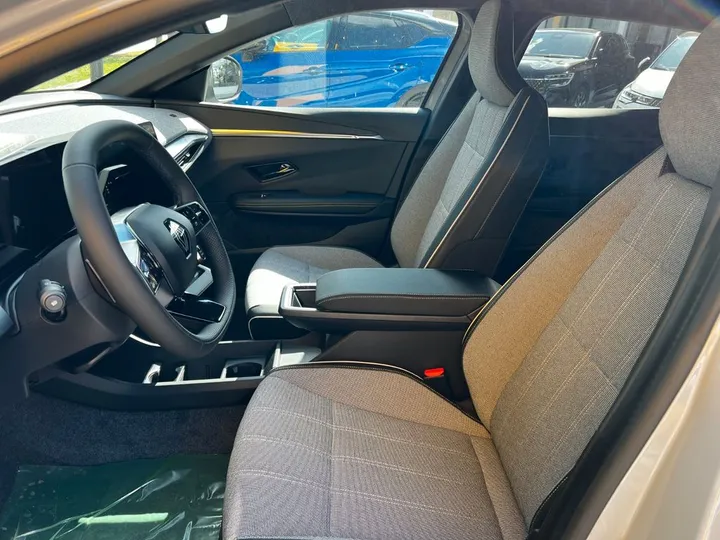 Renault Megane E-TECH