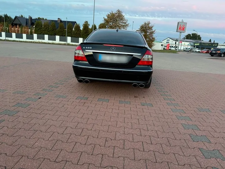 Mercedes-Benz E 500