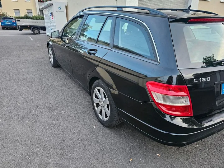 Mercedes-Benz C 180