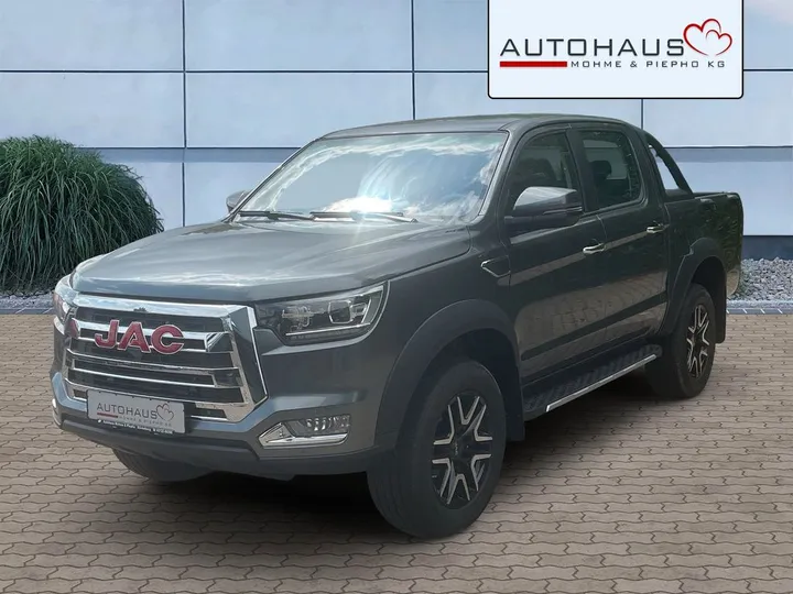 JAC 8 Pro