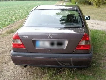 Mercedes-Benz C 180