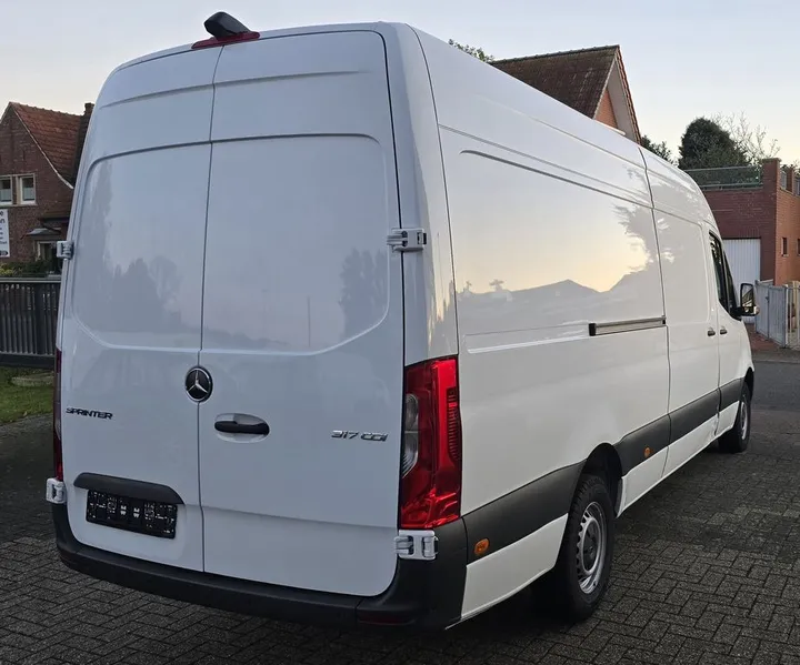 Mercedes-Benz Sprinter