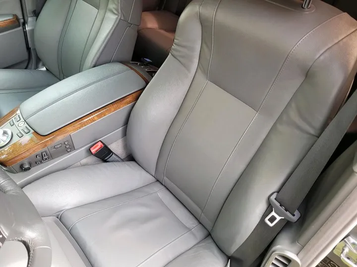 BMW 735