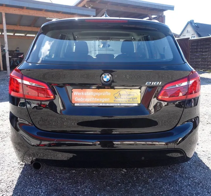 BMW 218