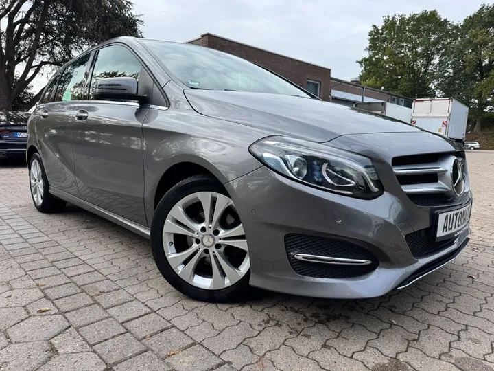 Mercedes-Benz B 200