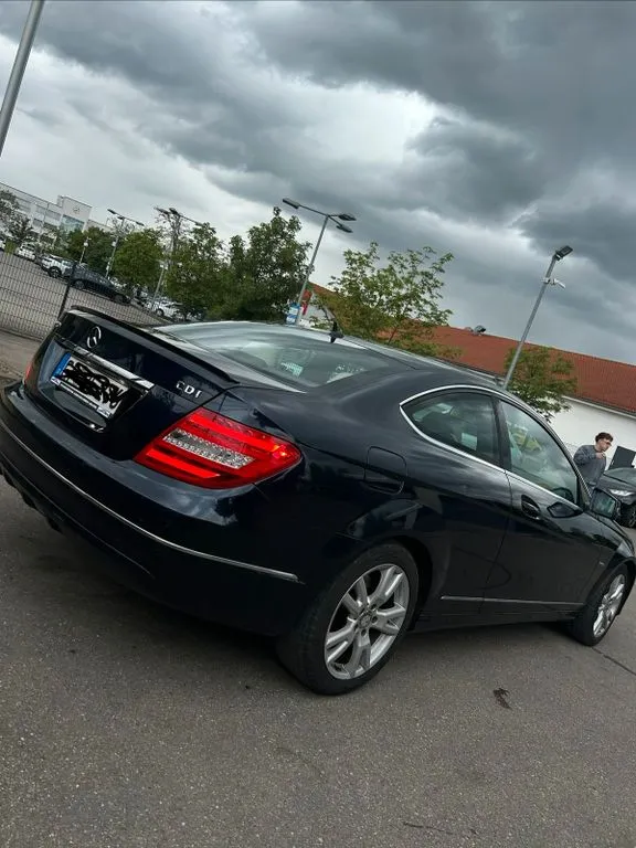 Mercedes-Benz C 220