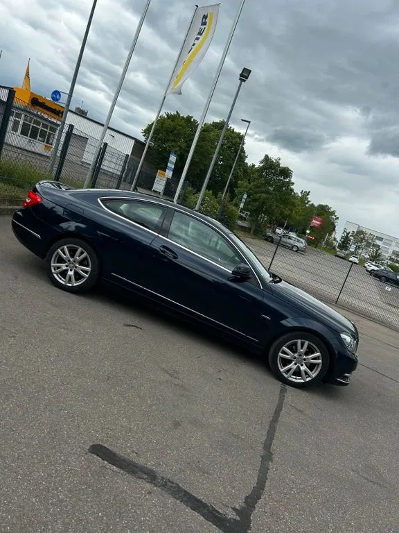 Mercedes-Benz C 220