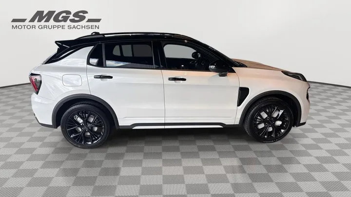 Lynk&Co 01