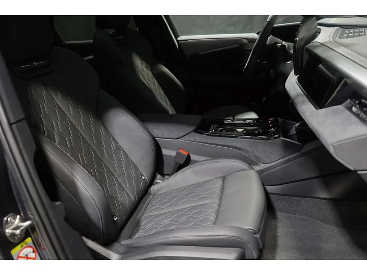 Audi S6 e-tron