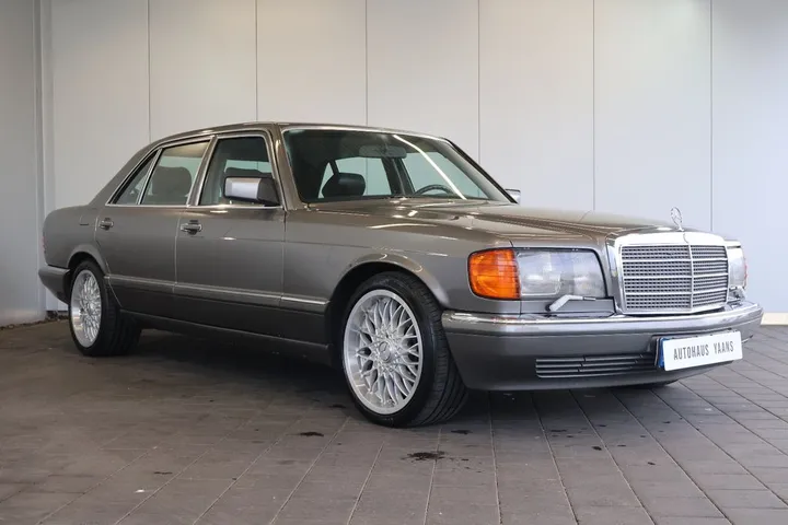 Mercedes-Benz 560