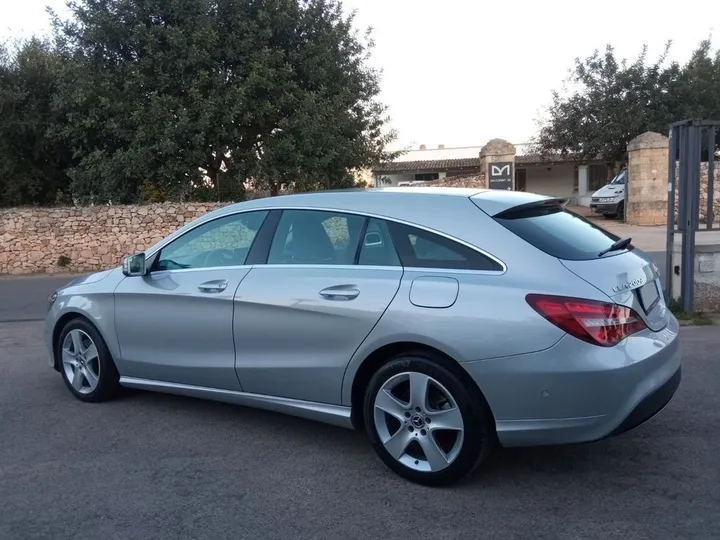 Mercedes-Benz CLA 200